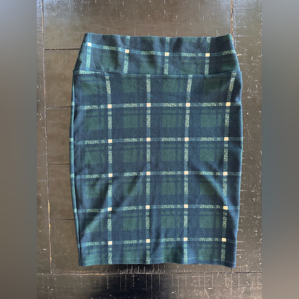 LuLaRoe Medium Green and Navy Plaid Skirt
